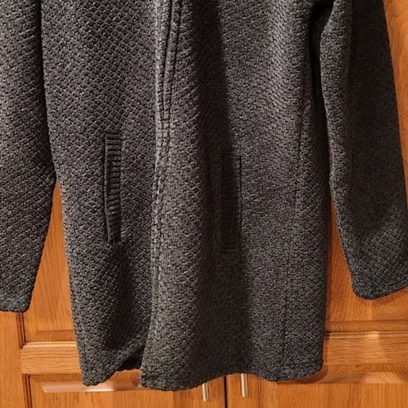 Zip Up Hood - Picture 4 of 4